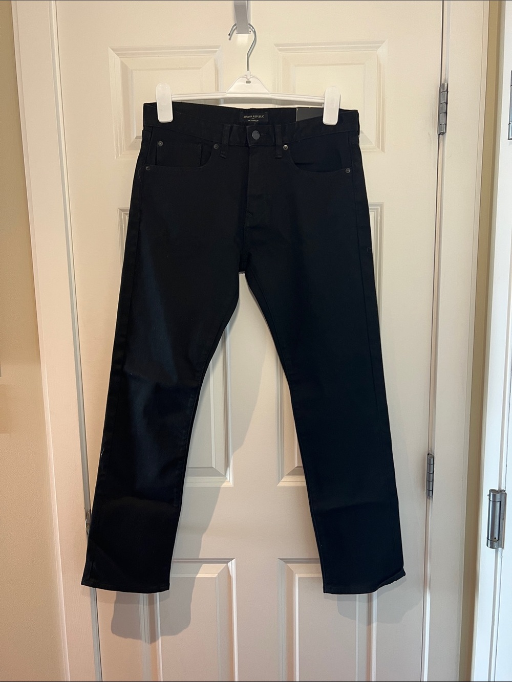 NWT Banana Republic Men's Black Straight-Leg Jeans 32x32
